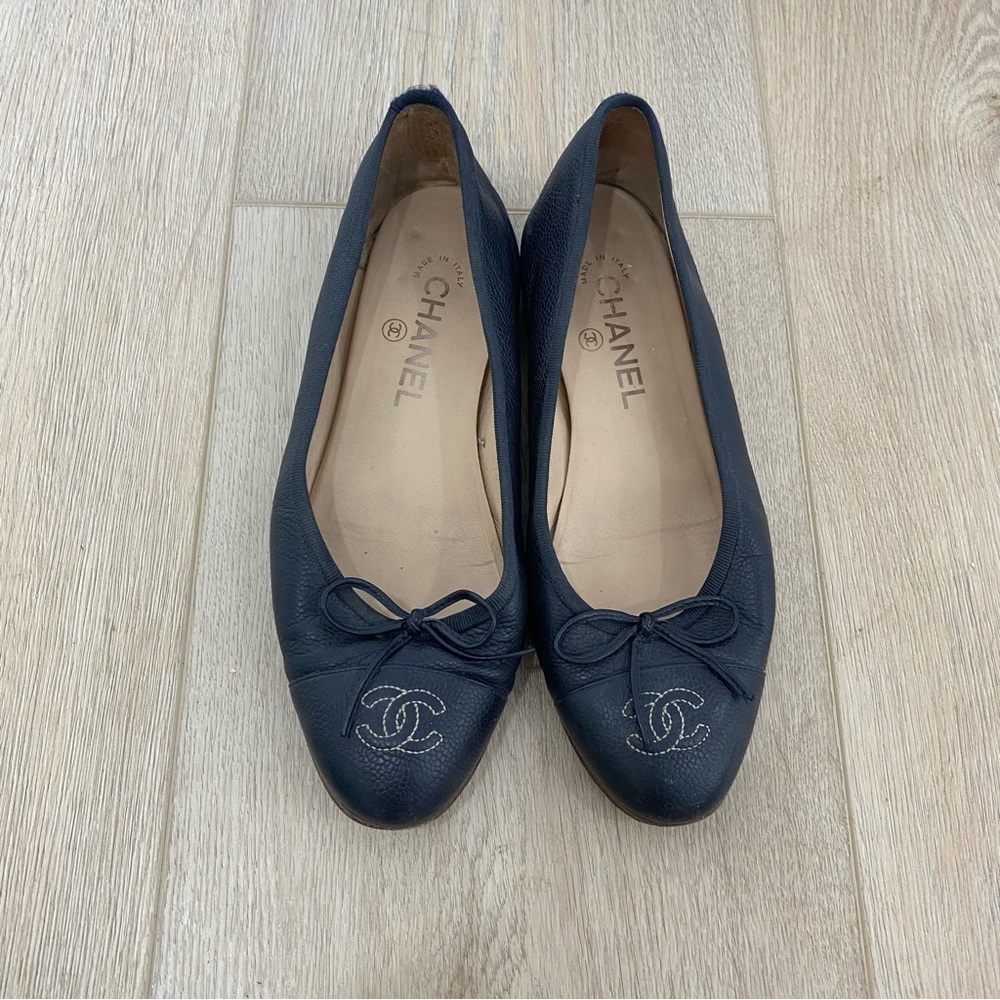 Chanel CC Logo Black Leather Cap Toe Ballet Flats